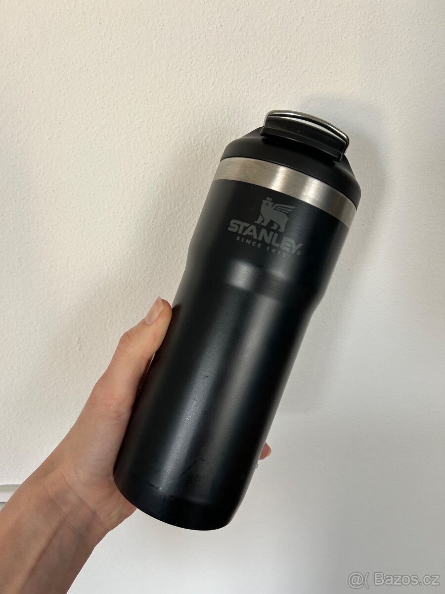 Stanley cup černá termoska