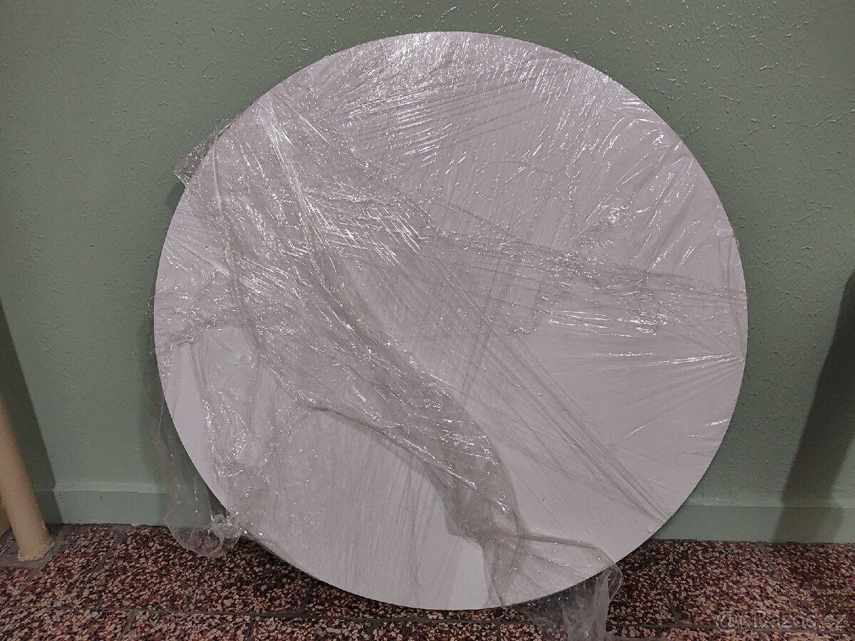 Kulatý bílý jídelní stůl 110 cm