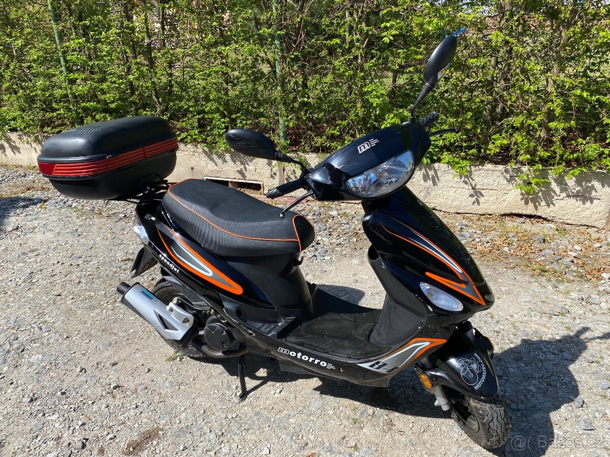 Skútr Speedjet