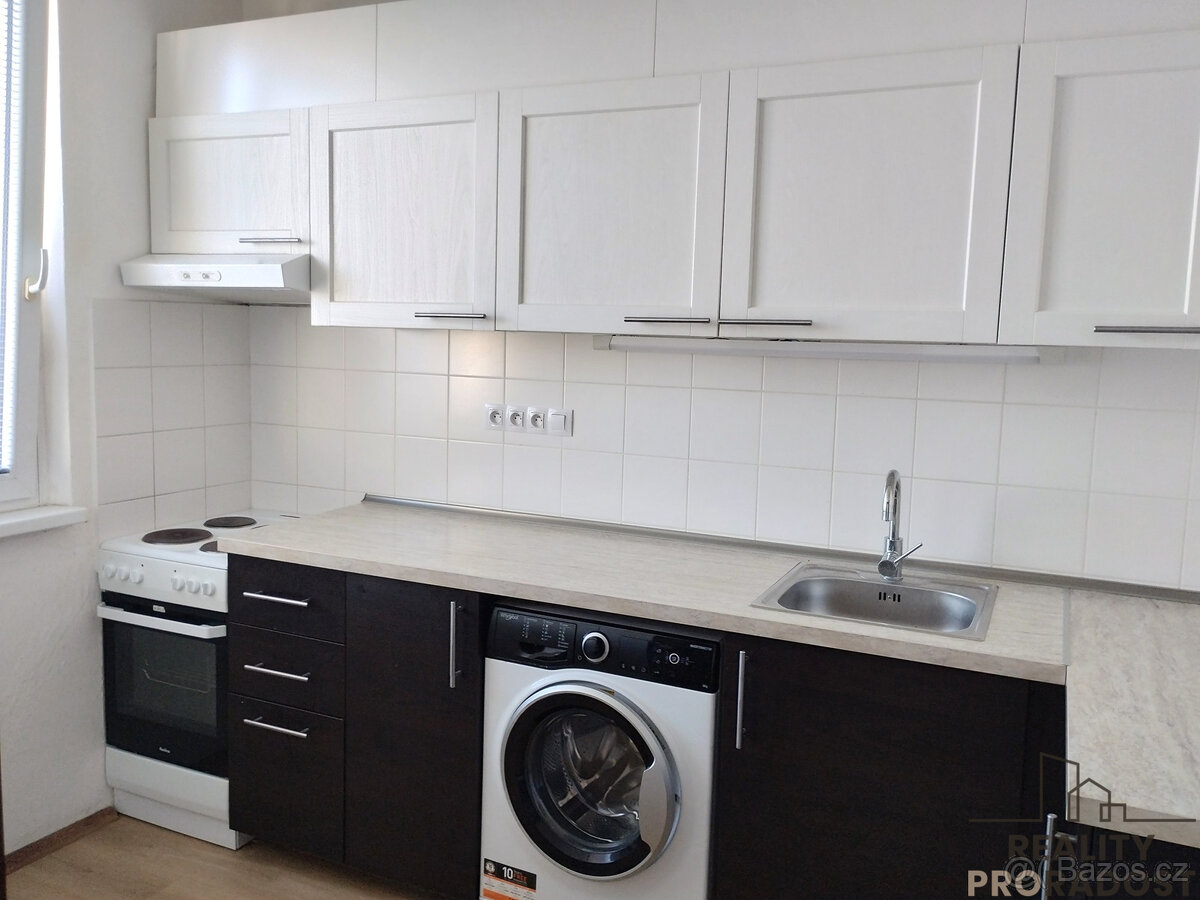 Pronájem, byt 2+1, 48 m2, OV, ul. Valtická, Charvátská Nová