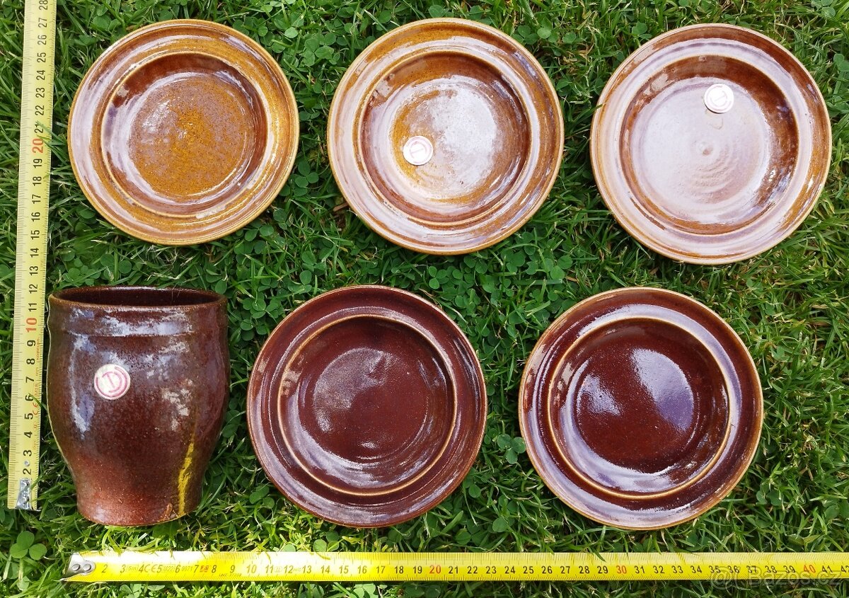 Hrdějovická keramika - podšálky, pohárek HNĚDÁ ČISTÁ
