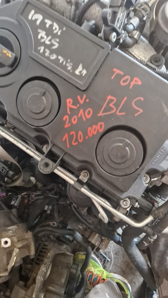 vw škoda motor BLS 1x 120tis km rv 2010, 1x 168tis km -