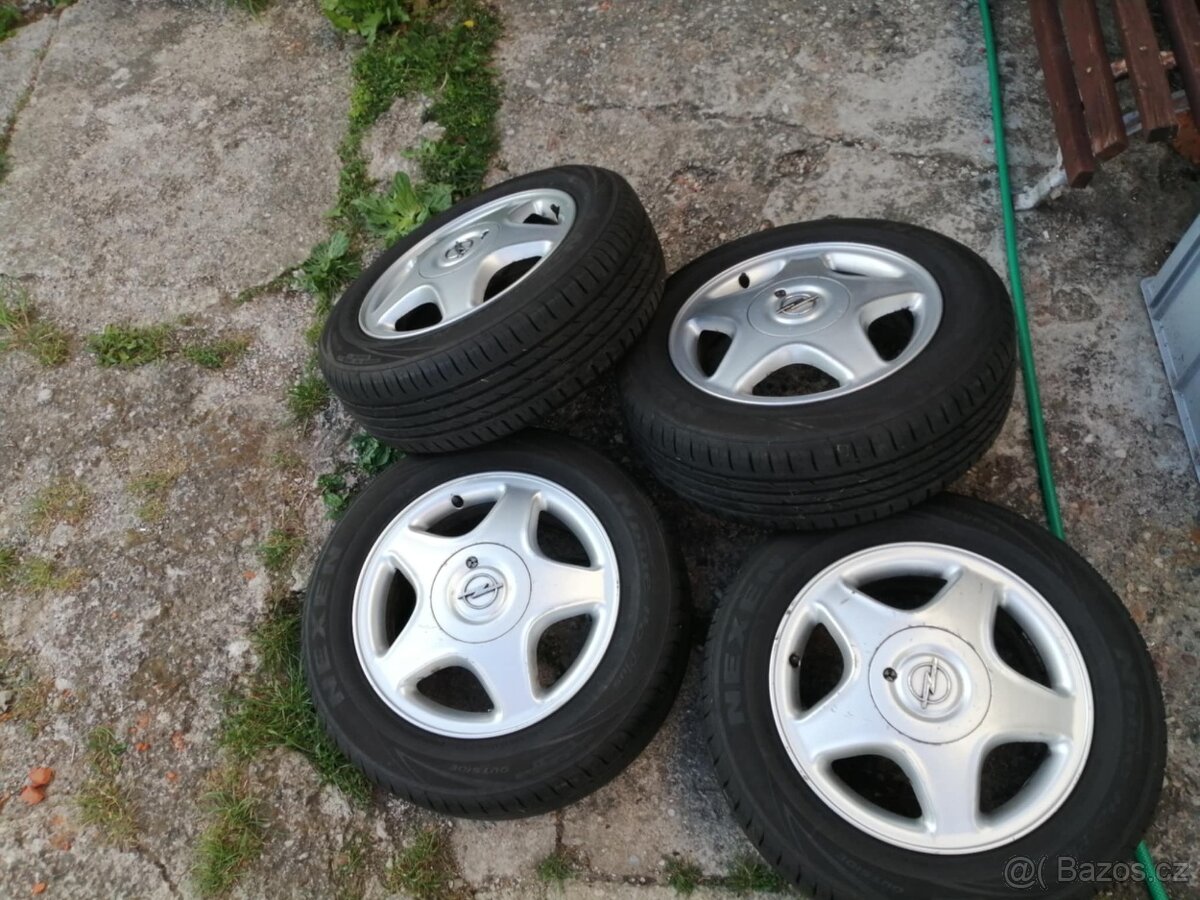 Alu kola s pokličkami s letními pneu NEXEN HD plus