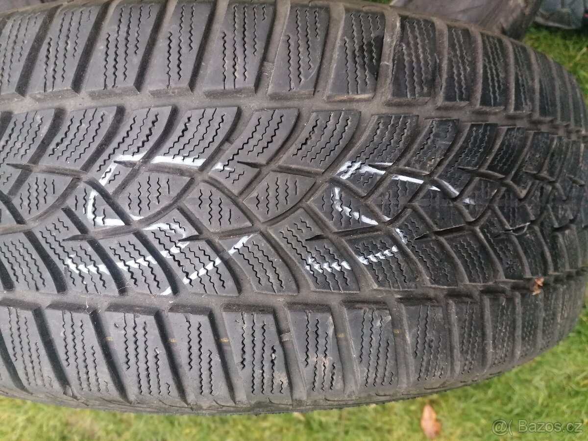 2ks zimních pneu 215. 55r17 98V