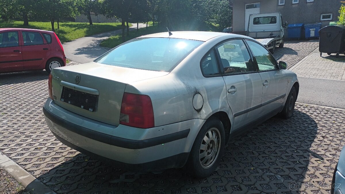 VW PASSAT B5 1,6 í 74kw r.v,1999 MOTOR SUPER A KAROSERIE