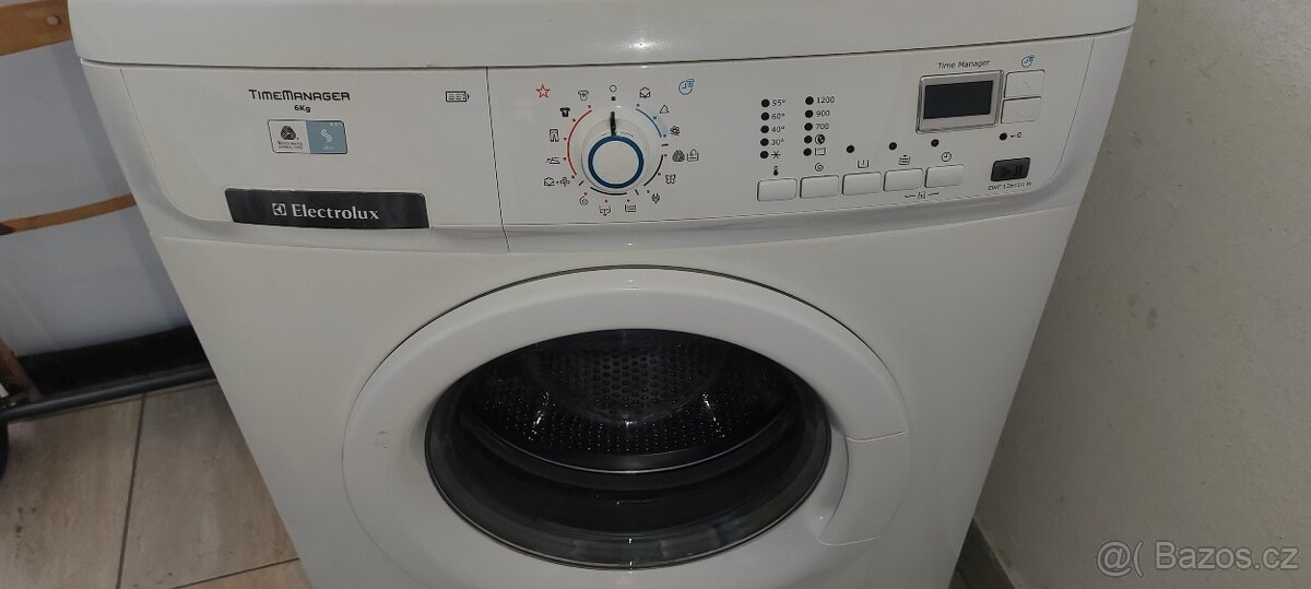 Automatická pračka Electrolux 6kg. 1200 ot. DISPLEJ