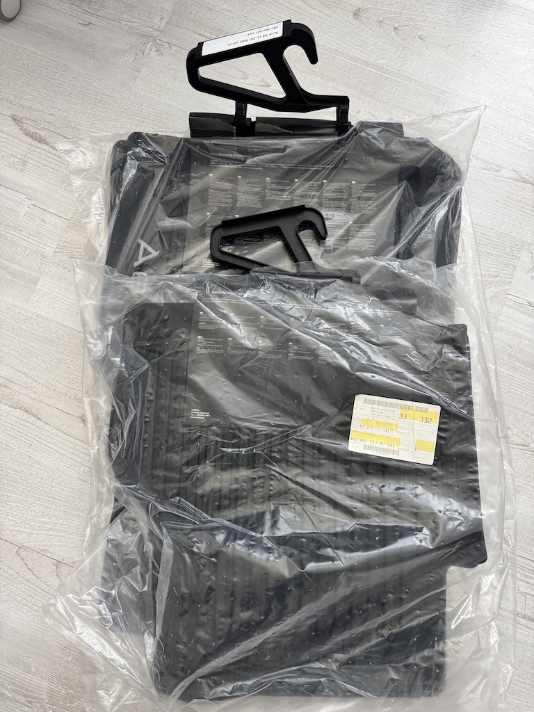 AUDI A6 (C8) koberečky orig. nové