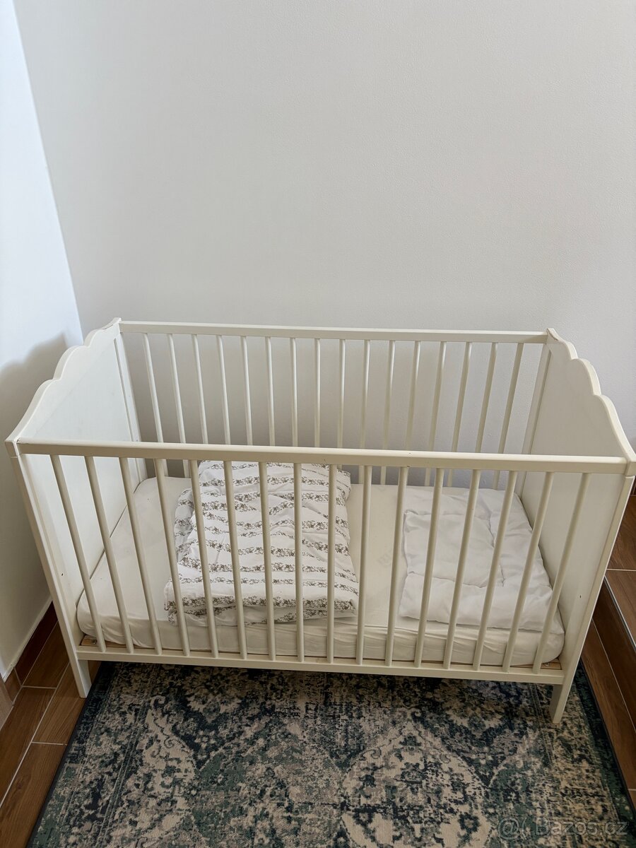 Postýlka IKEA včetně matrace