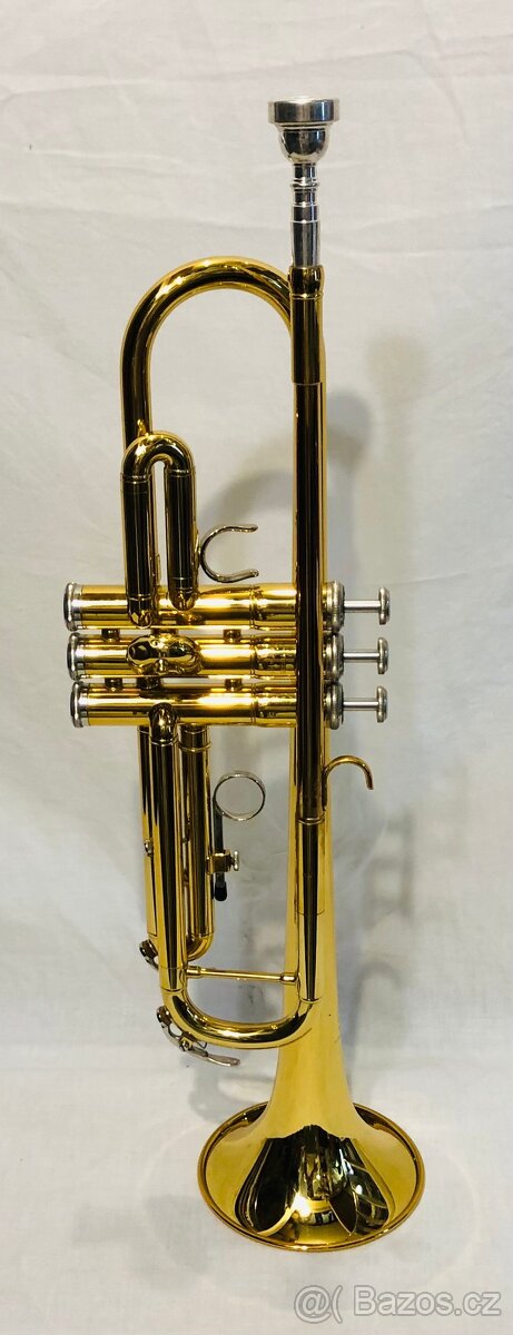 Yamaha YTR 3335 Bb trumpeta