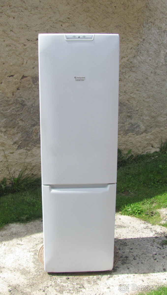 CHLADNIČKA S MRAZNIČKOU ARISTON - A++ - 200cm