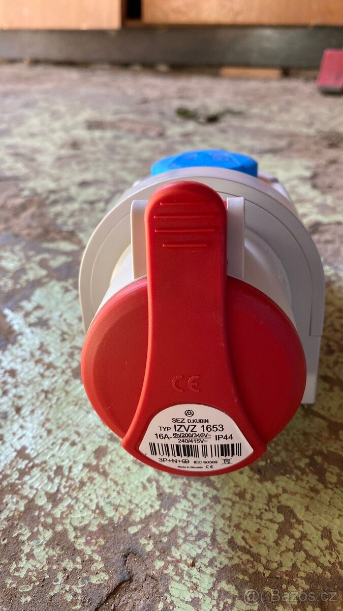 ✅ Kombinovaná zásuvka SEZ IZVZ 1653 (16A/400V + 230V)