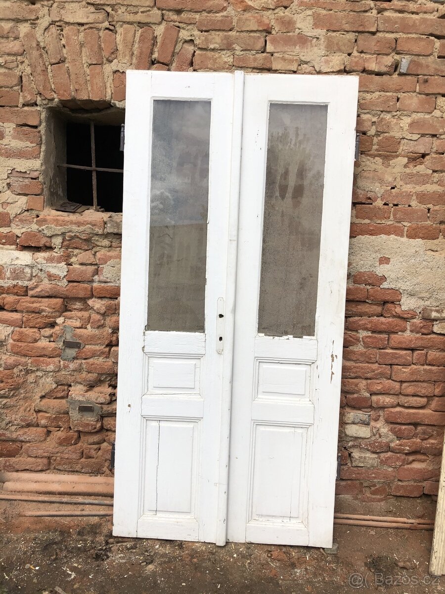 staré dveře zámecké dveře