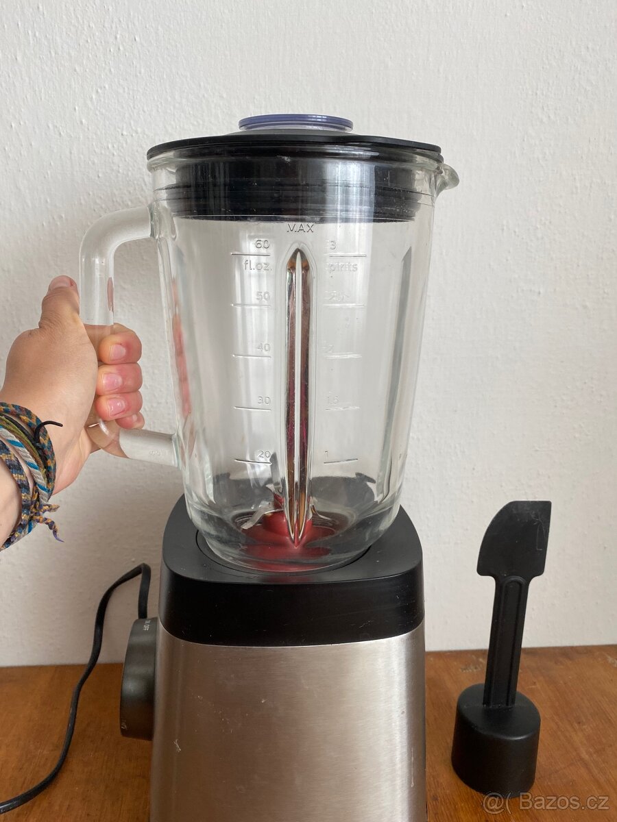 Výkonný stolní mixer philips - skleněná nadoba