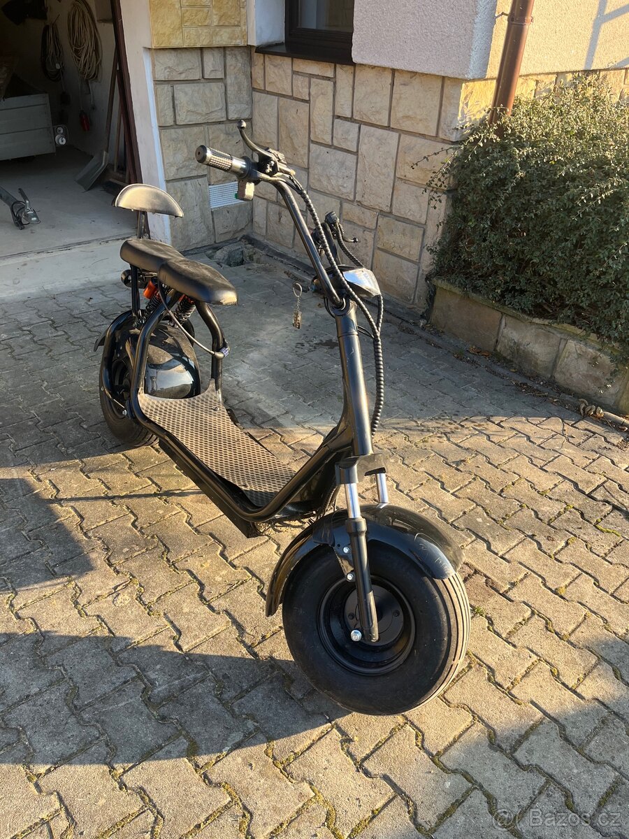 Elektrická koloběžka chopper