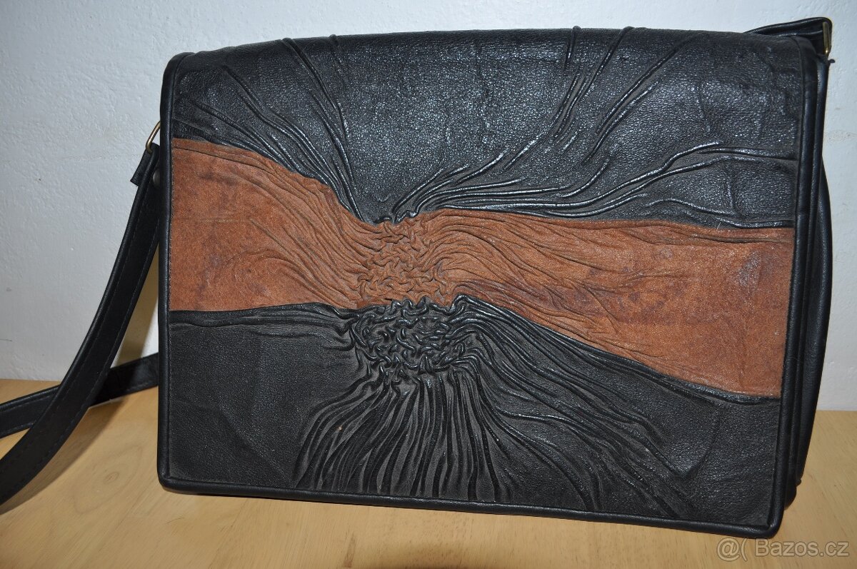 dámská kožená kabelka