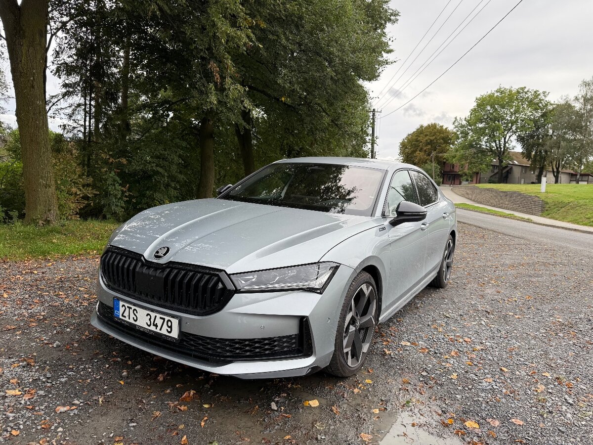 Škoda Superb 4 Sportline 2.0TSI 195kW 4x4 7/2025 440km