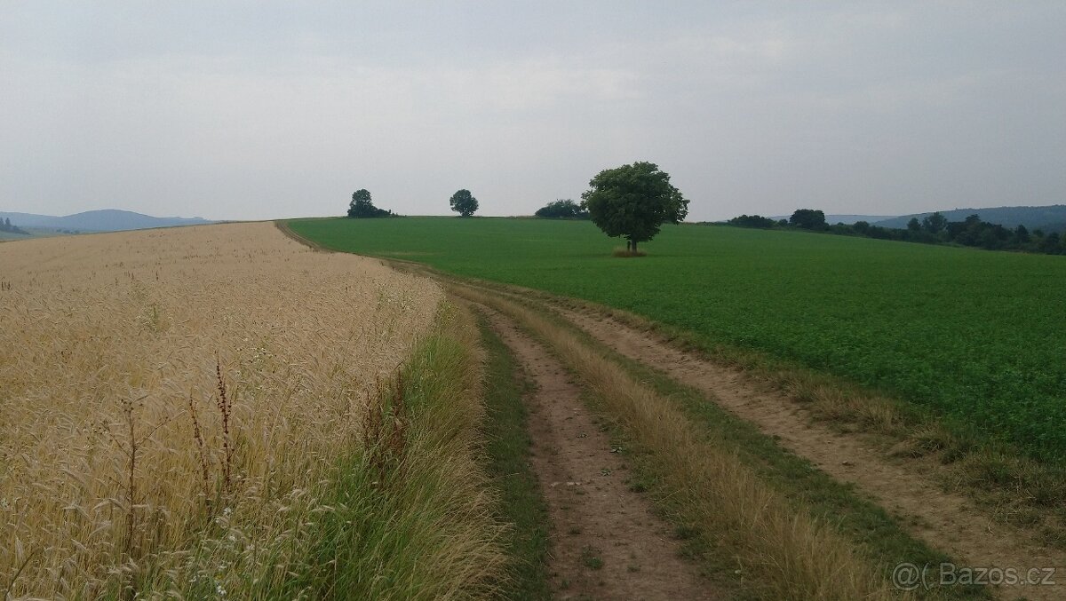 Pozemek Pitín pod plánovaným obchvatem
