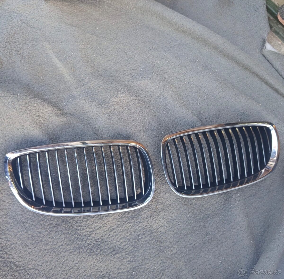 Originální chromové ledvinky – BMW E92