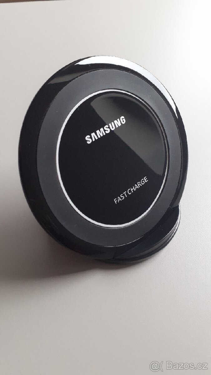 Bezdrátová nabíječka Samsung