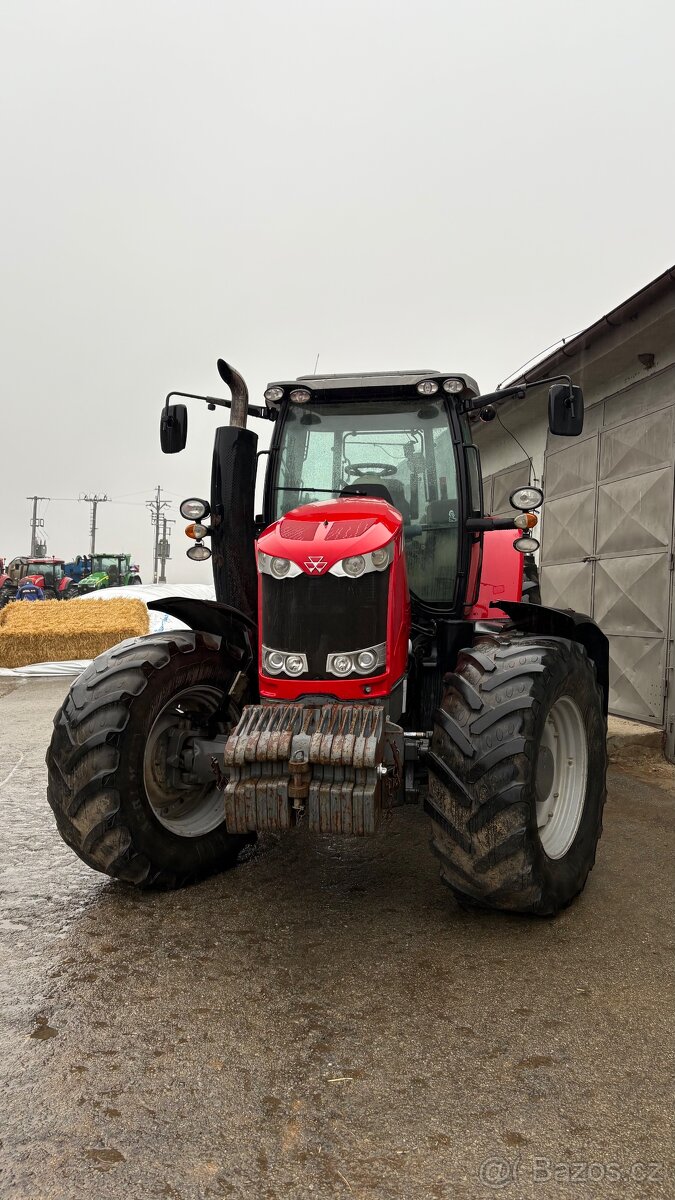 Traktor Massey Fergusson 7620 XC