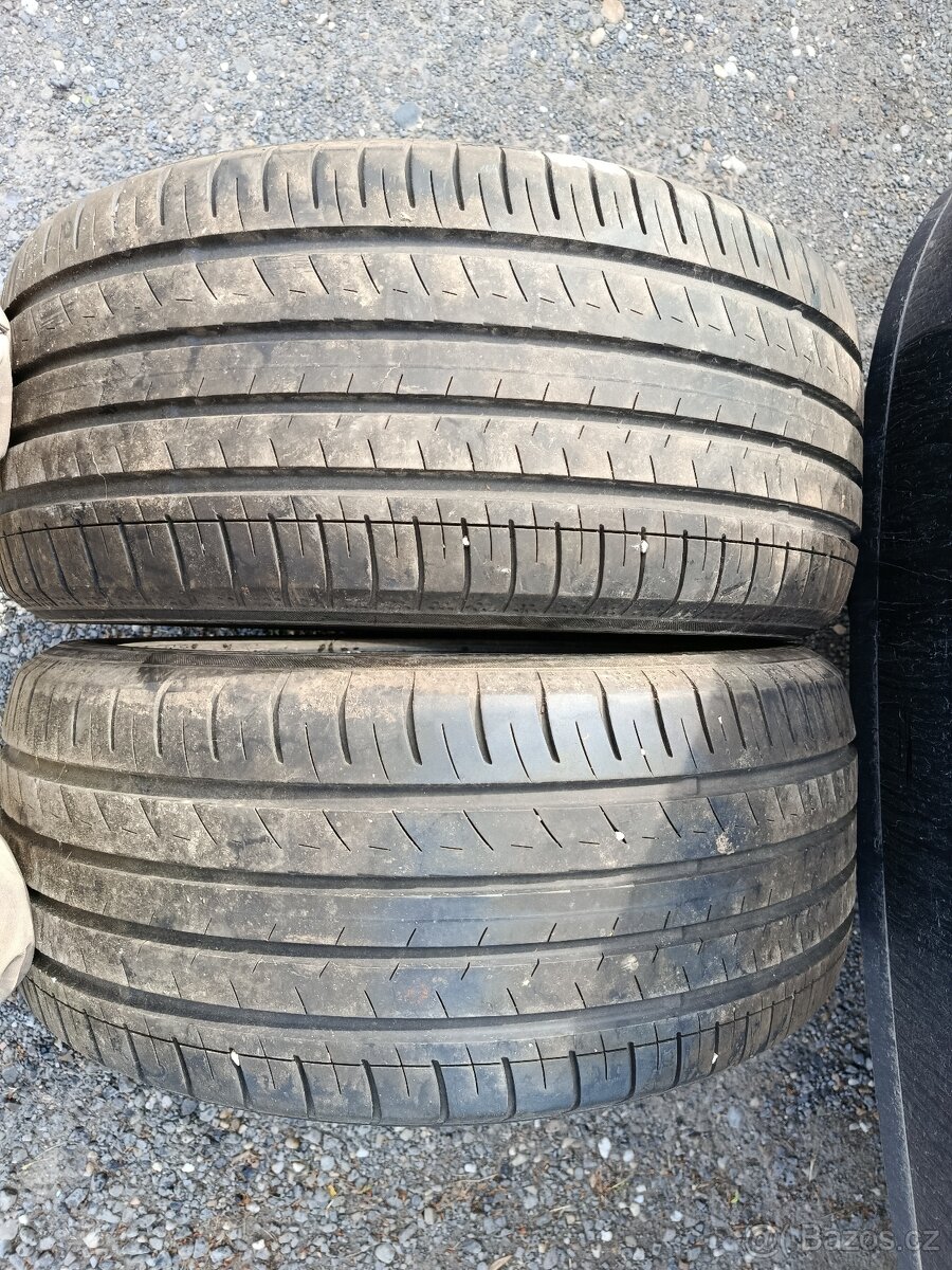 Letní pneu 245/45/17 2ks Yokohama