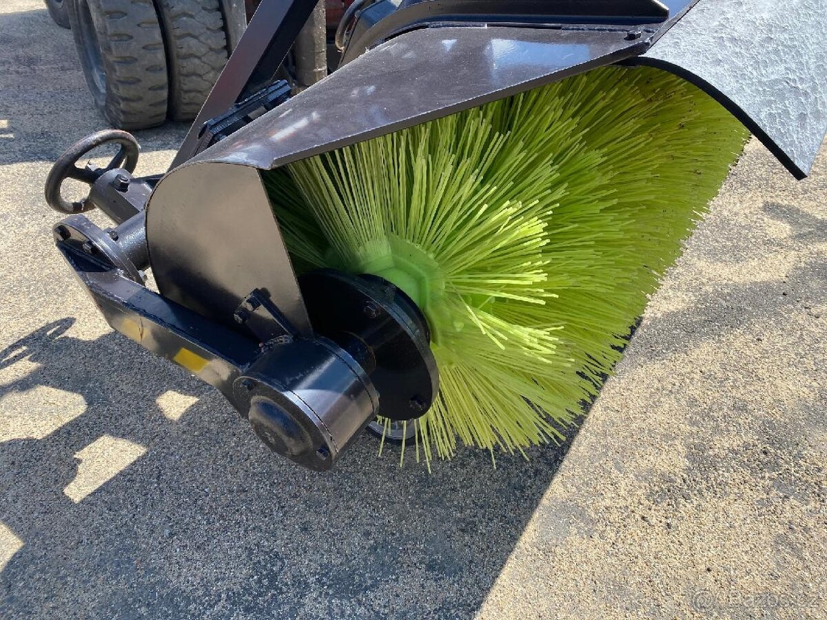 zametač kartáč za traktor