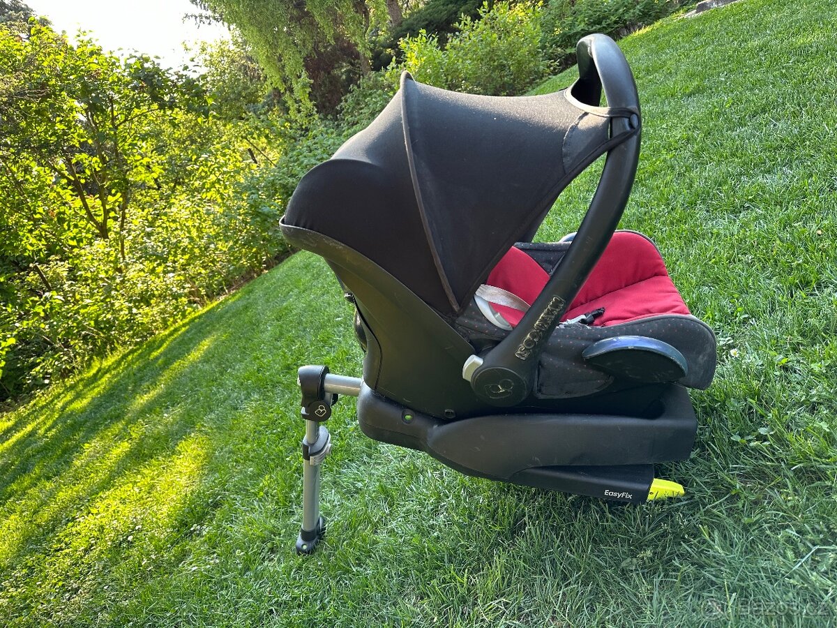 Maxi cosi sedačka vajíčko + základna