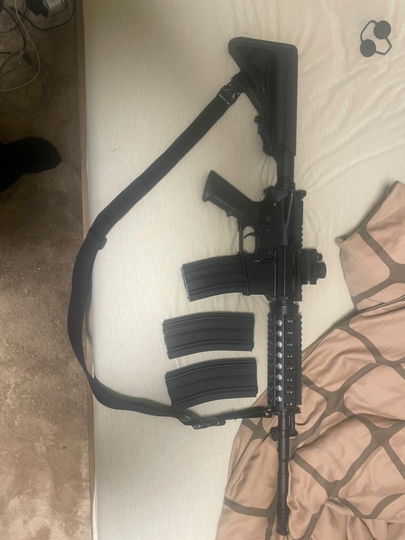 airsoftova zbran M4 CYMA