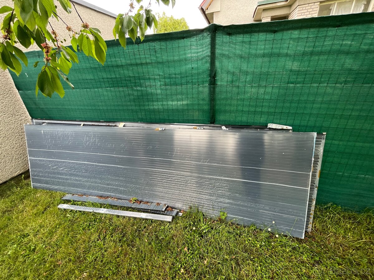 Komůrkový polykarbonát - střešní krytina