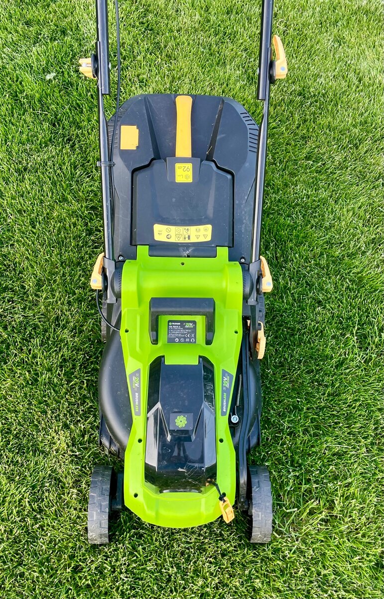 AKU sekačka Fieldmann FZR 70335-A