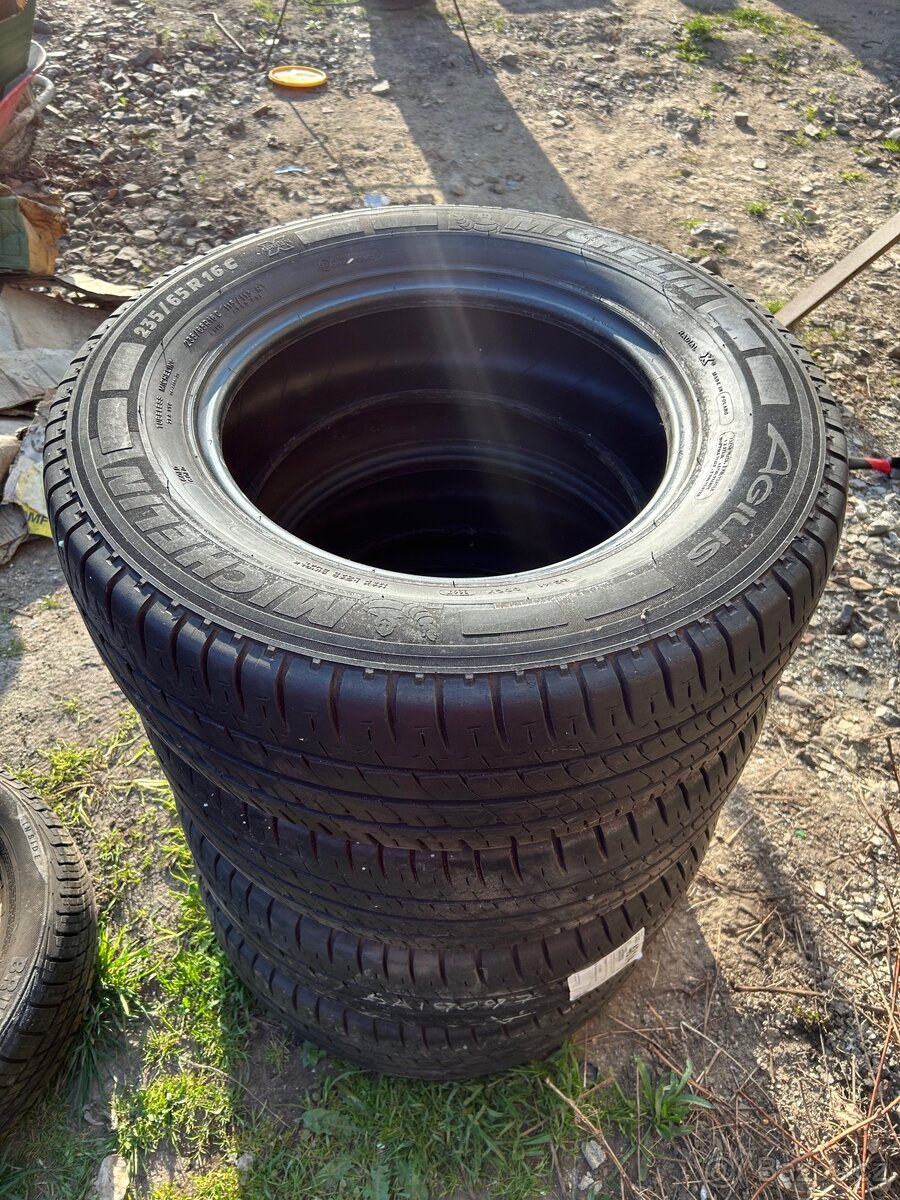 Prodám 4x letní Michelin 235/65 R16 C