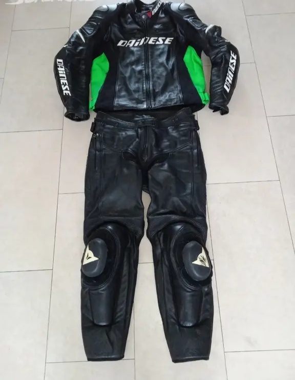 Dainese Racing 3-Pánská kožená moto kombinéza, dvoudílná