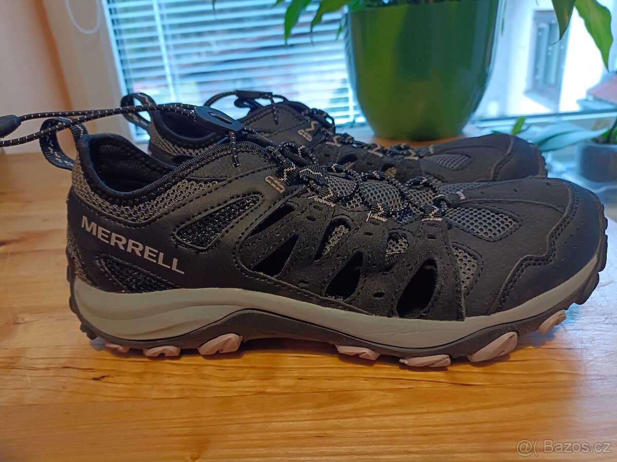 Dámské kožené sandály Merrell v.41