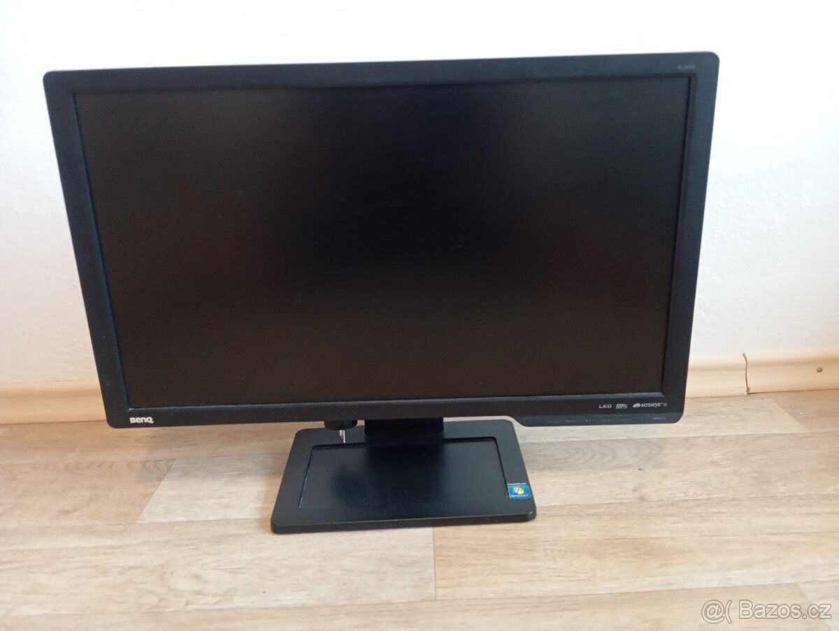 23.6" BenQ XL2410T, FullHD, 120Hz, 3D