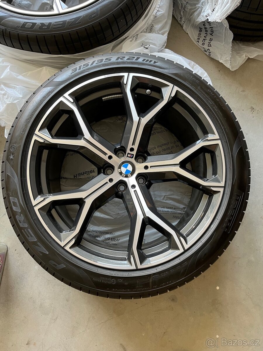 NOVÁ sada na BMW X5 21" M Y-spoke 741 M Bicolour
