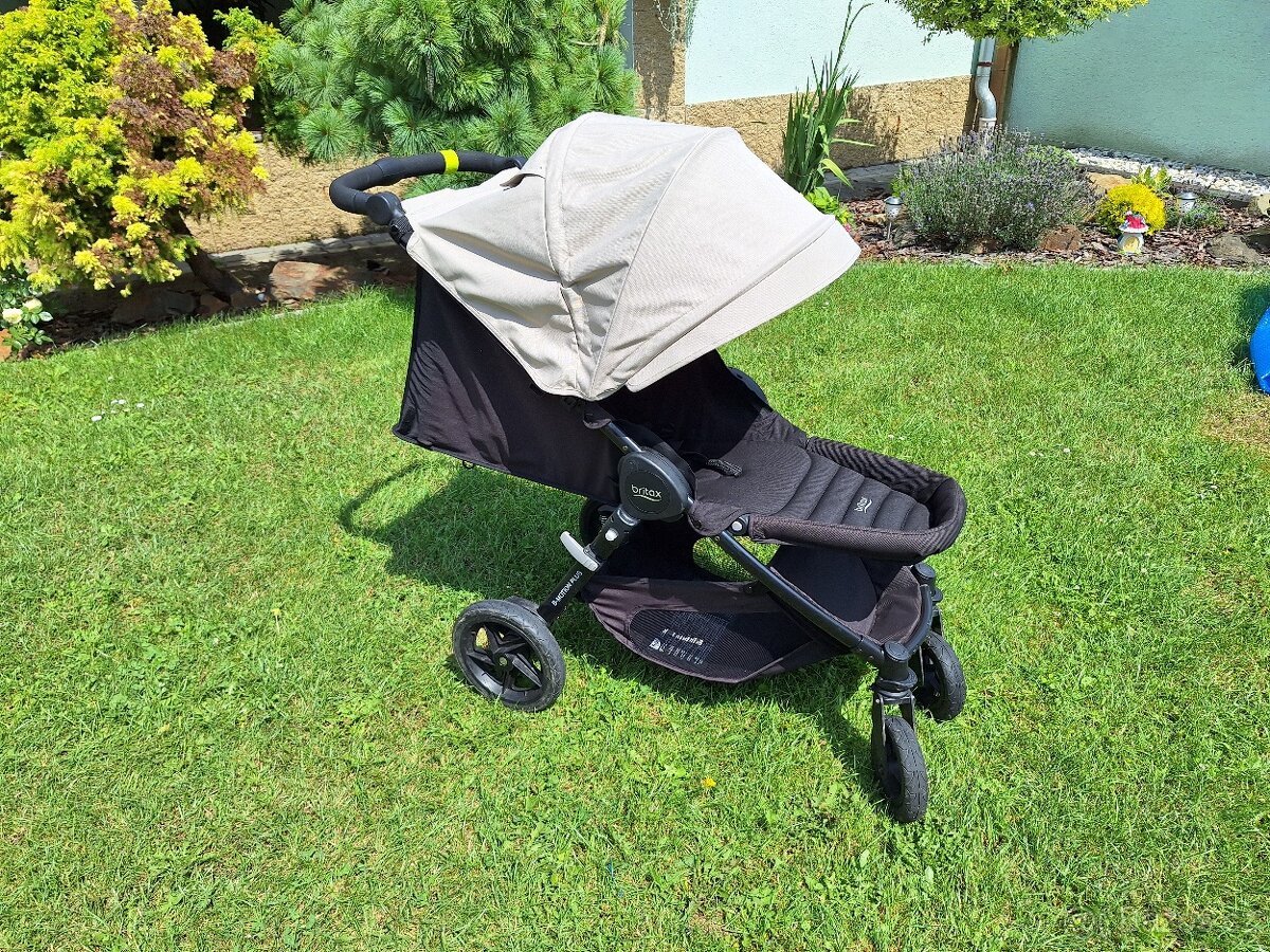 Kočárek britax b motion 4+
