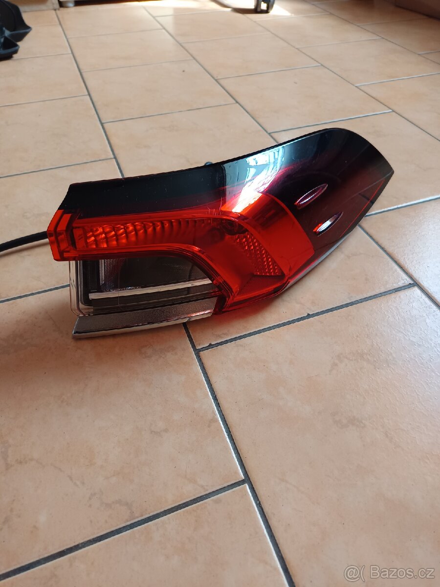 Pravý zadní svetlomet Toyota Corolla