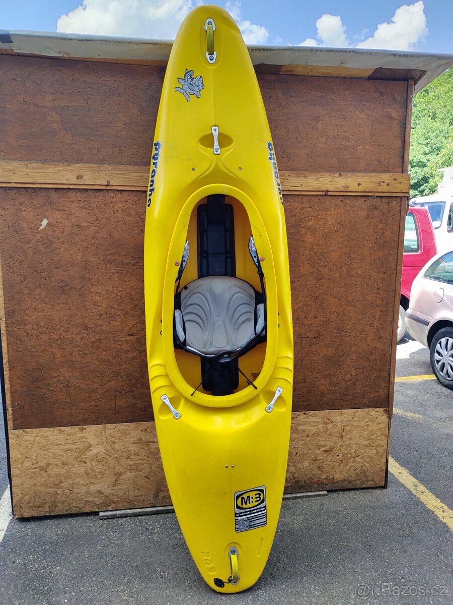 Kajak Pyranha M:3 CREEKING 243 cm