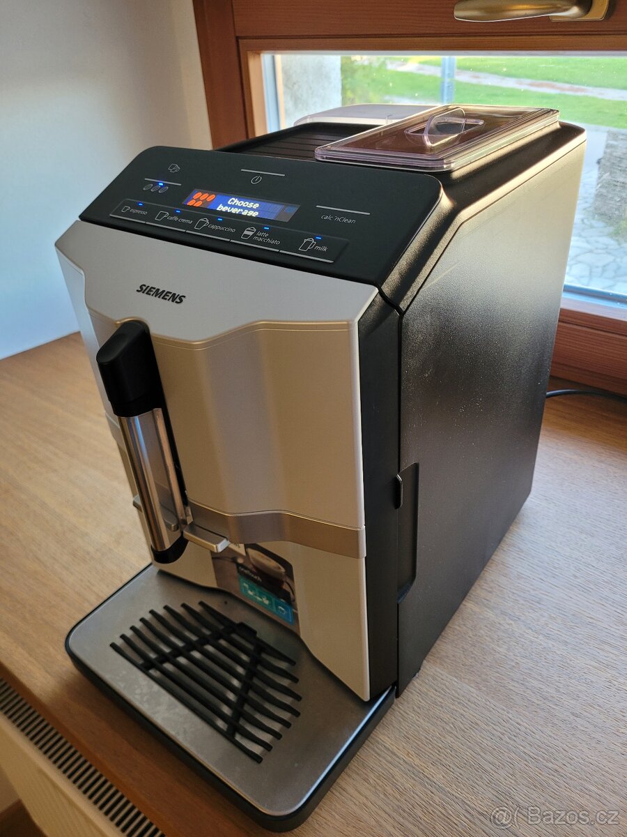 Kávovar Siemens EQ.300