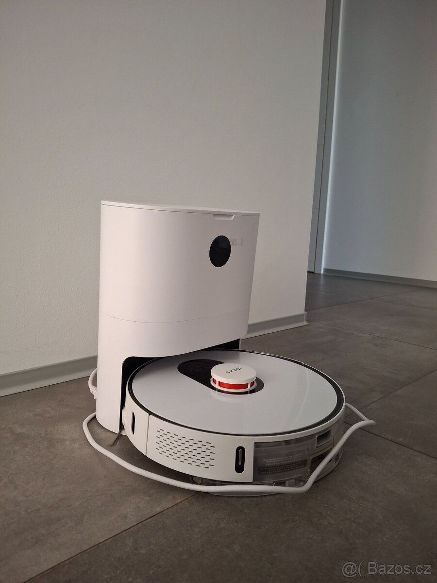 Robotický vysavač ROIDMI EVE PLUS se základnou