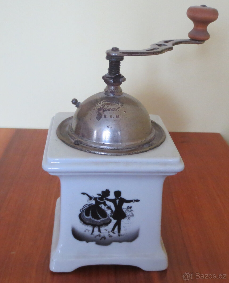 Porcelánová mlýnek rokoko