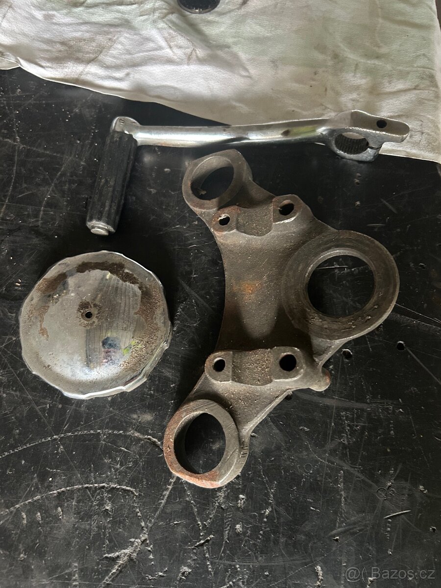 Díly Jawa panelka,kývačka