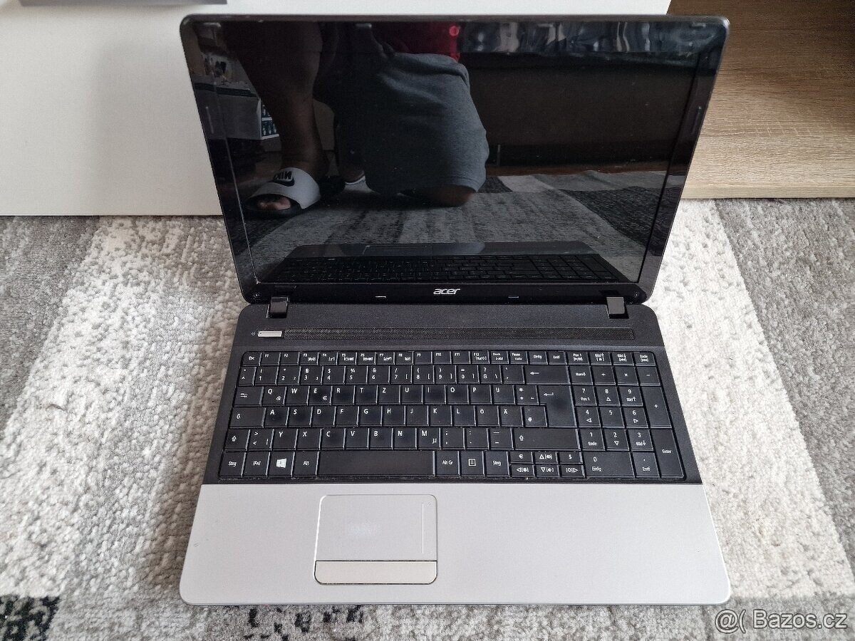 Acer Aspire E1-531 na filmy internet kancelářské práce diagn
