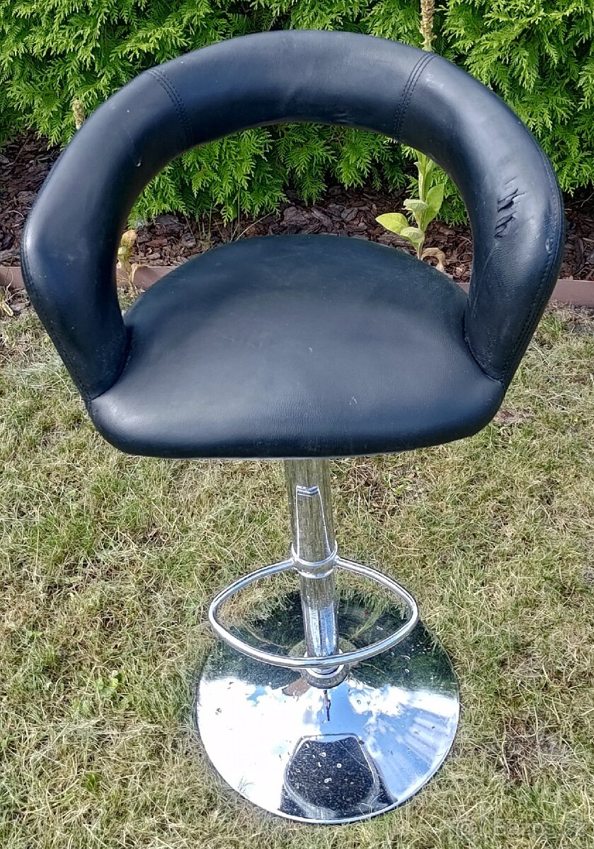 Barová židle výškově polohovatelná