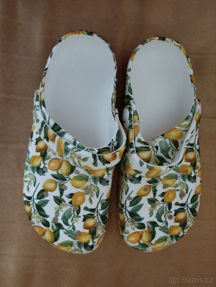 Dámské nazouváky vel.41