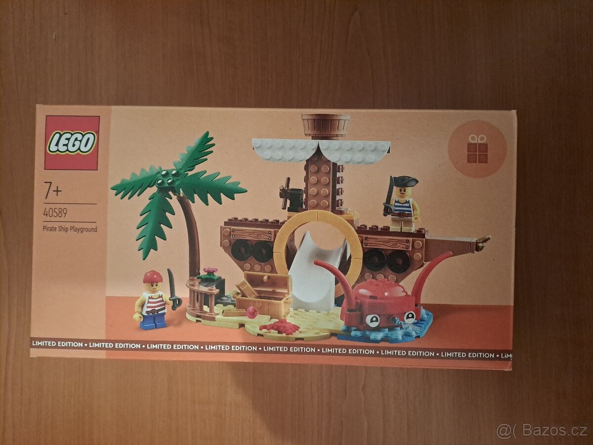 LEGO 40589 Hřiště s pirátskou lodí