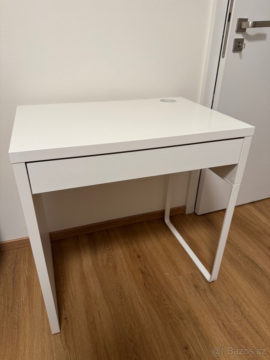 Psací stůl IKEA Micke