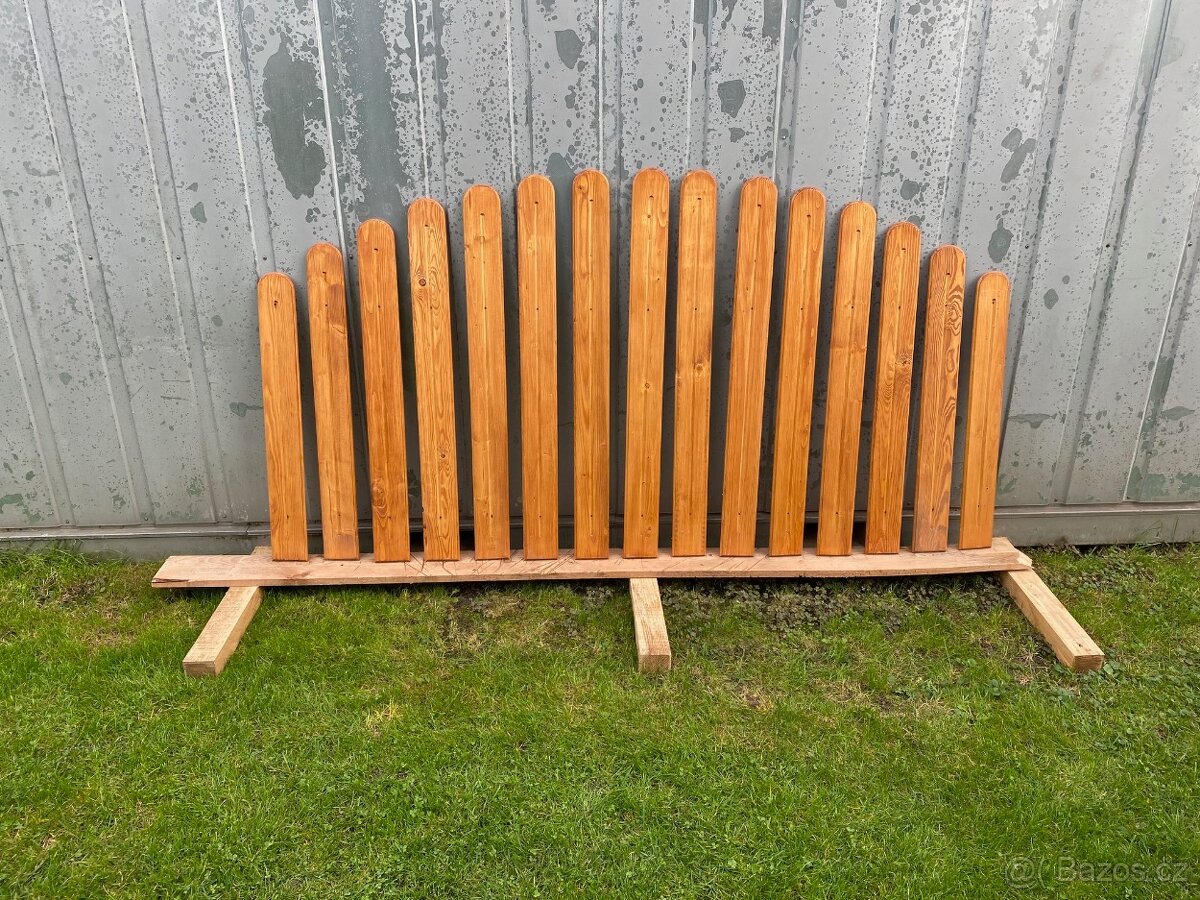 Dřevěné plotové dílce