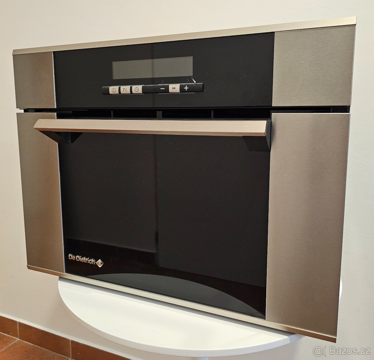 Vestavná parní trouba DeDietrich