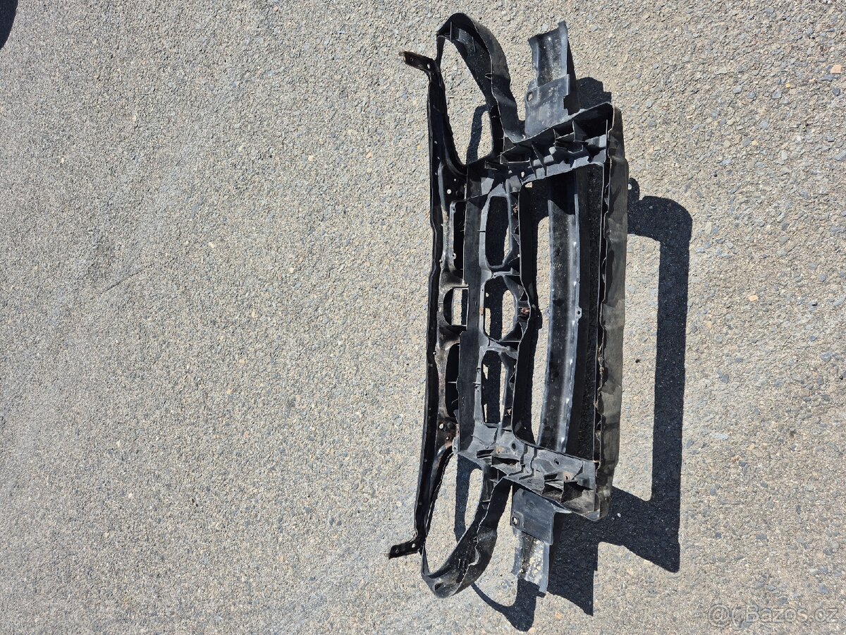 RÁM CHLADIČE GOLF IV